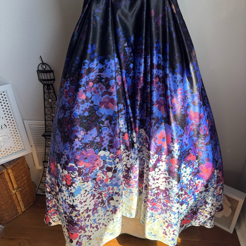 NWT Betsy & Adam Floral Printed Sleeveless Gown Maxi Dress Sz 2P - Picture 5 of 8